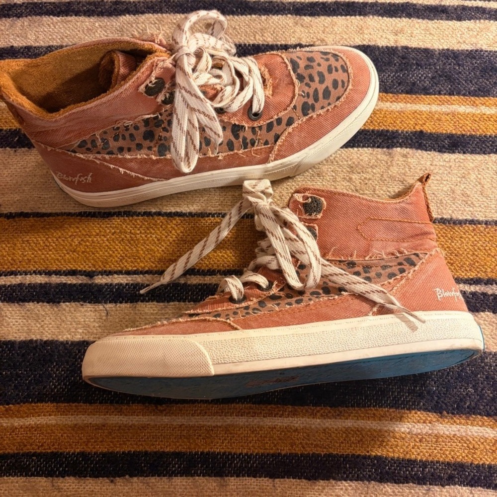 Blowfish Malibu High Top Sneakers 8 Tan Leopard Canvas Distressed Boho Shoes